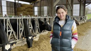 Laurie Poussier partage équitablement son temps entre l'élevage et la savonnerie artisanale.